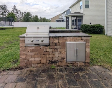 95 Silver Creek Place - Photo Thumbnail 14