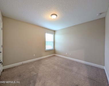 95 Silver Creek Place - Photo Thumbnail 8