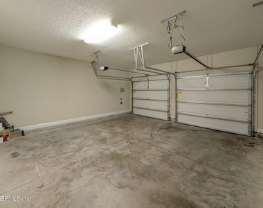 95 Silver Creek Place - Photo Thumbnail 12