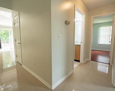 2441 University Boulevard S - Photo Thumbnail 4