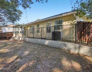2346 Adams Lake Boulevard - Photo Thumbnail 37
