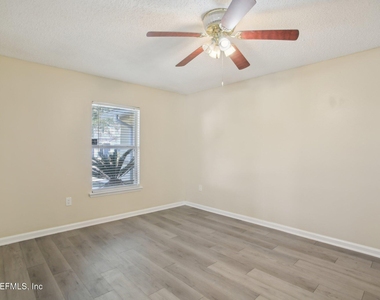 2346 Adams Lake Boulevard - Photo Thumbnail 10