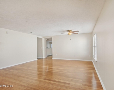 2346 Adams Lake Boulevard - Photo Thumbnail 7
