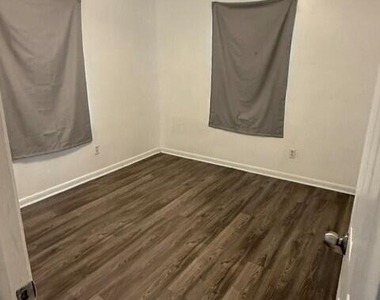9131 Jefferson Avenue - Photo Thumbnail 5