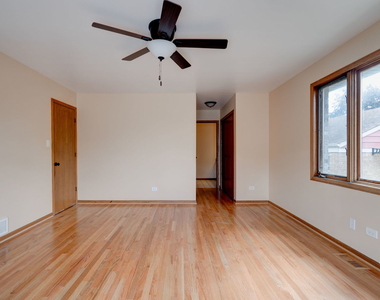 2524 Grove Street - Photo Thumbnail 9