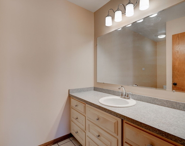 2524 Grove Street - Photo Thumbnail 15