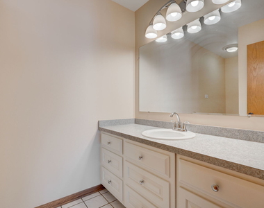 2524 Grove Street - Photo Thumbnail 18