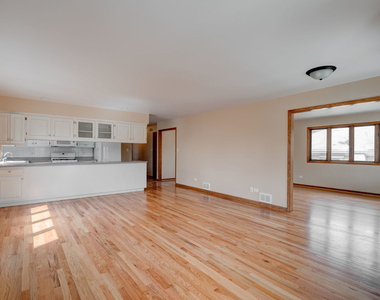 2524 Grove Street - Photo Thumbnail 4
