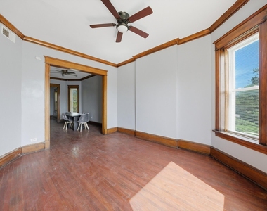 7056 S Parnell Avenue - Photo Thumbnail 1