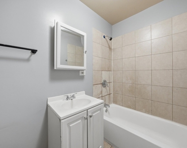 7056 S Parnell Avenue - Photo Thumbnail 9
