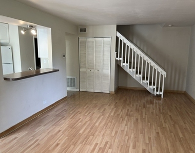 740 Edgelake Point - Photo Thumbnail 7