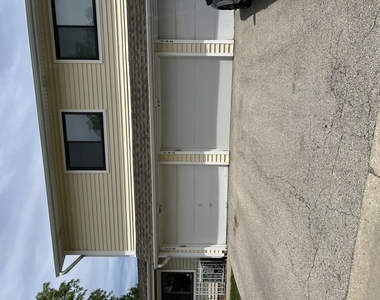 740 Edgelake Point - Photo Thumbnail 2