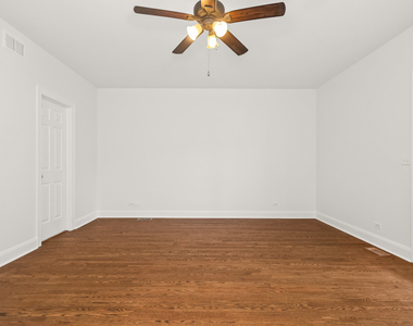3928 N Greenview Avenue - Photo Thumbnail 13