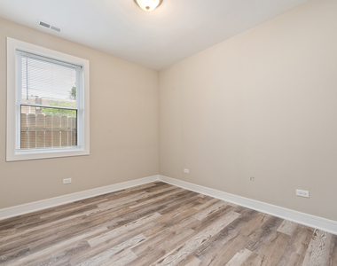 6530 S Maryland Avenue - Photo Thumbnail 9