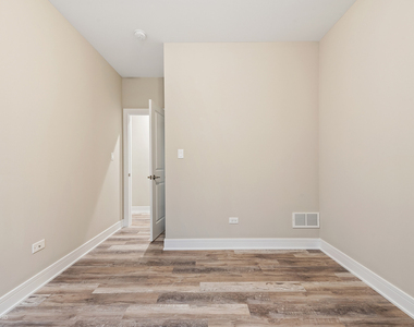 6530 S Maryland Avenue - Photo Thumbnail 7