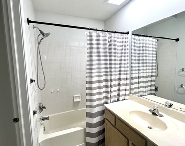 2405 Madiera Court - Photo Thumbnail 6