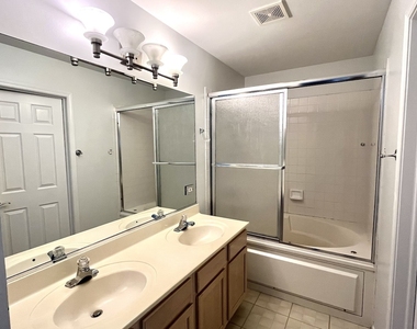 2405 Madiera Court - Photo Thumbnail 7