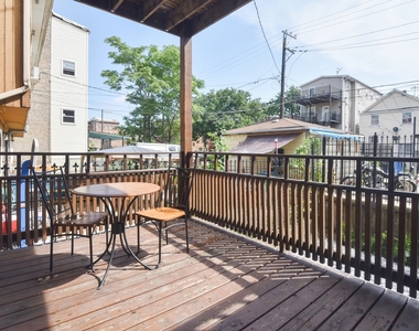 725 N Throop Street - Photo Thumbnail 5