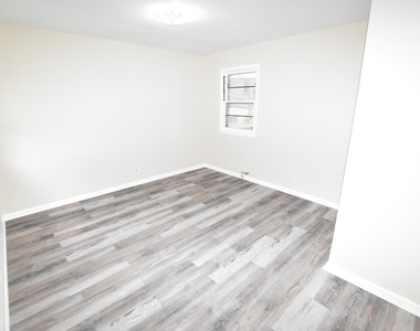451 Marion Avenue - Photo Thumbnail 11