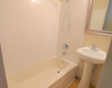 451 Marion Avenue - Photo Thumbnail 14