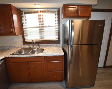 451 Marion Avenue - Photo Thumbnail 19