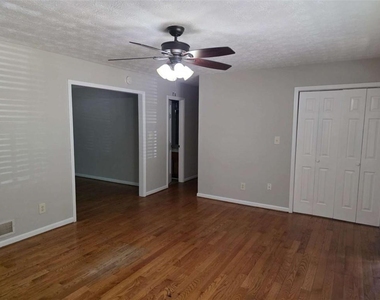1695 Underwood Drive - Photo Thumbnail 3