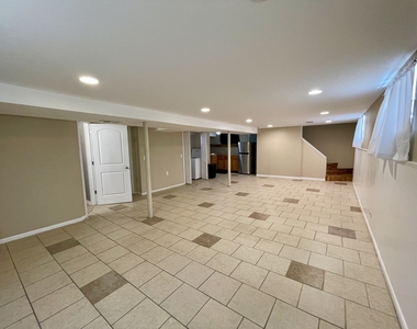 6840 W 64th Street - Photo Thumbnail 12