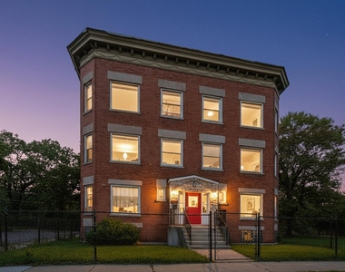 7056 S Parnell Avenue - Photo Thumbnail 11