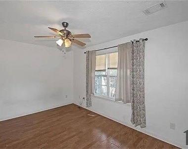 6447 River Park Drive - Photo Thumbnail 14
