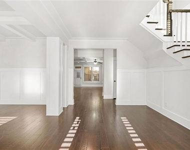 2439 Muirfield Place - Photo Thumbnail 5
