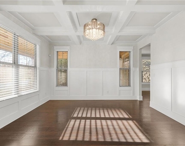 2439 Muirfield Place - Photo Thumbnail 6