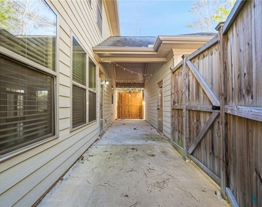 2439 Muirfield Place - Photo Thumbnail 32