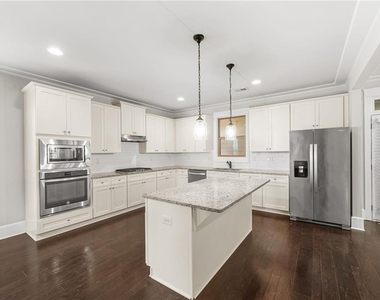 2439 Muirfield Place - Photo Thumbnail 14