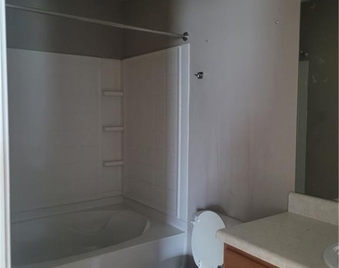 748 Georgetown Court - Photo Thumbnail 5