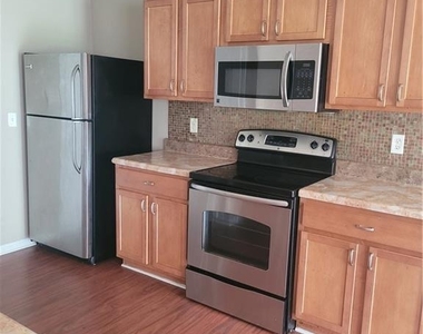 748 Georgetown Court - Photo Thumbnail 13