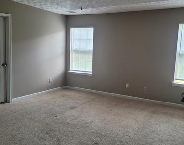 748 Georgetown Court - Photo Thumbnail 7