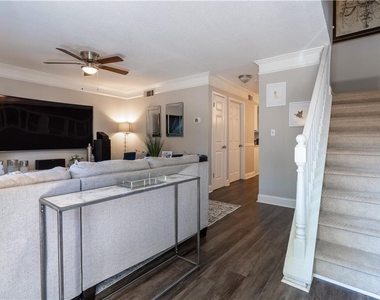 6900 Roswell Road - Photo Thumbnail 23