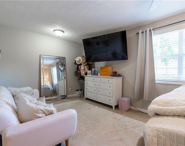 6900 Roswell Road - Photo Thumbnail 33