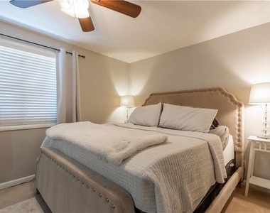 6900 Roswell Road - Photo Thumbnail 28