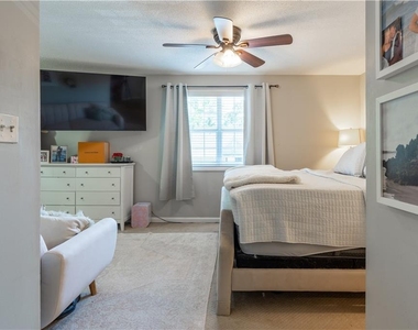6900 Roswell Road - Photo Thumbnail 25