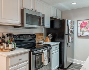 6900 Roswell Road - Photo Thumbnail 21