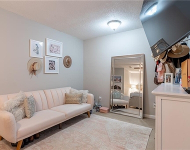 6900 Roswell Road - Photo Thumbnail 31