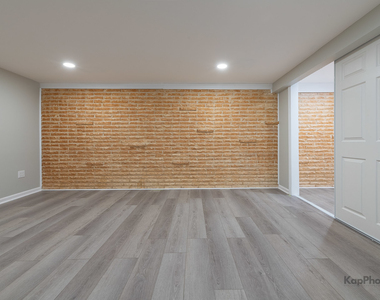 8500 W Carmen Avenue - Photo Thumbnail 19
