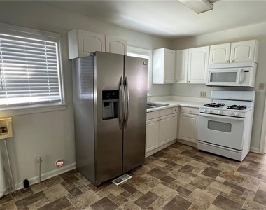 2005 Benson Avenue Se - Photo Thumbnail 5
