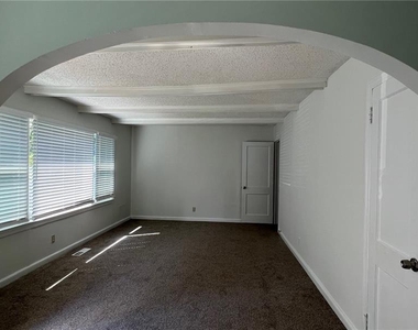 2005 Benson Avenue Se - Photo Thumbnail 3