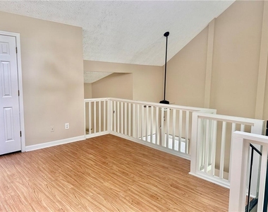 2802 Pine Valley Way Nw - Photo Thumbnail 9