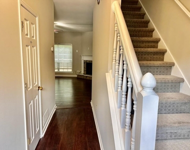 2290 Fairways Court - Photo Thumbnail 3