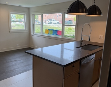7701 W Marwood Avenue - Photo Thumbnail 1