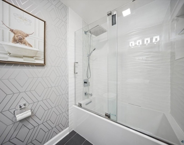 550 Vine Avenue - Photo Thumbnail 11