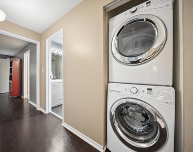 550 Vine Avenue - Photo Thumbnail 14